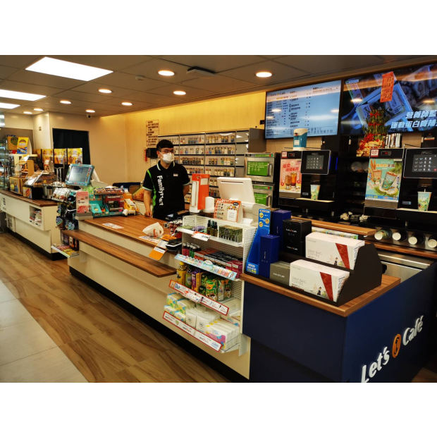 Convenience Store Display Shelving-Qiao Song _4_.jpg