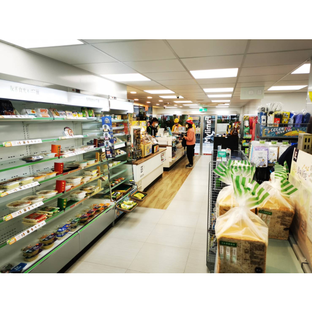 Convenience Store Display Shelving-Qiao Song _6_.jpg