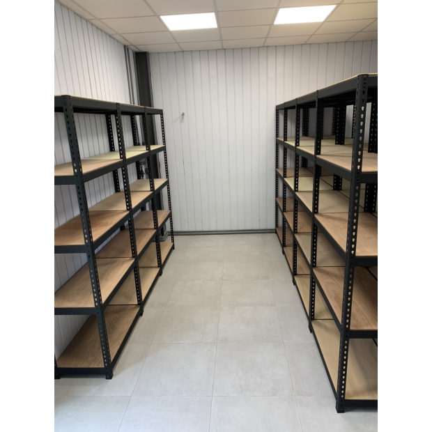 Pharmacy Display Shelving-Qiao Song _4_.jpg