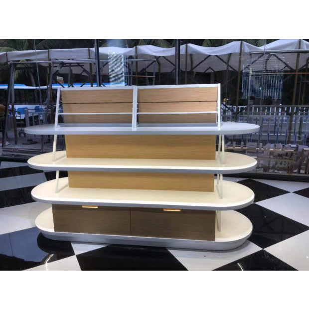 Oval-Shaped Makeup Counter -Qiao Song _1_.jpg